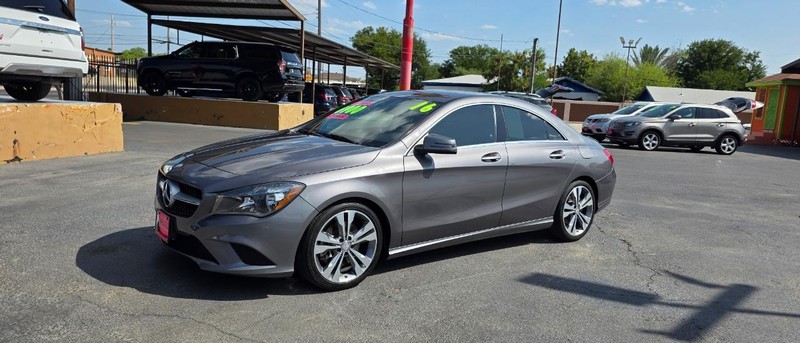 Mercedes-Benz CLA Vehicle Full-screen Gallery Image 5