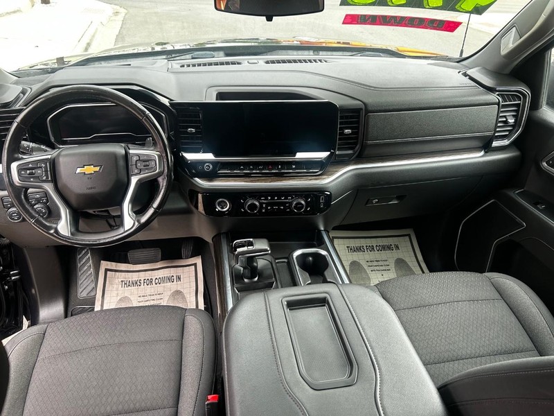 Chevrolet Silverado 1500 Vehicle Full-screen Gallery Image 10