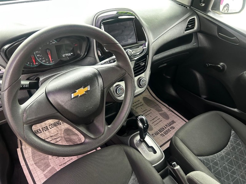 Chevrolet Spark Vehicle Full-screen Gallery Image 6