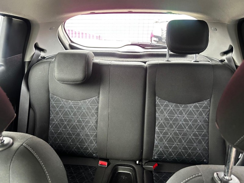 Chevrolet Spark Vehicle Full-screen Gallery Image 7