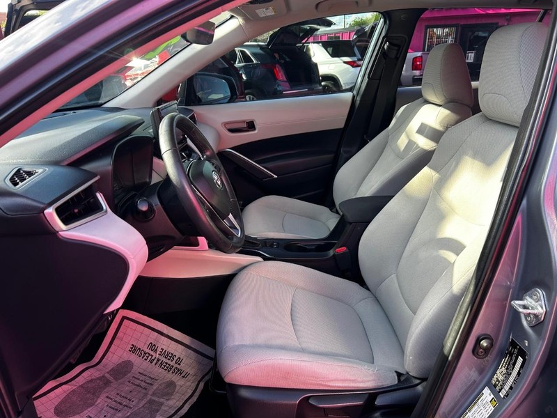 Toyota Corolla Cross Vehicle Full-screen Gallery Image 5