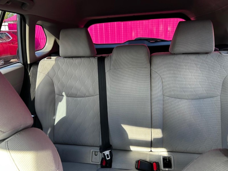 Toyota Corolla Cross Vehicle Full-screen Gallery Image 7