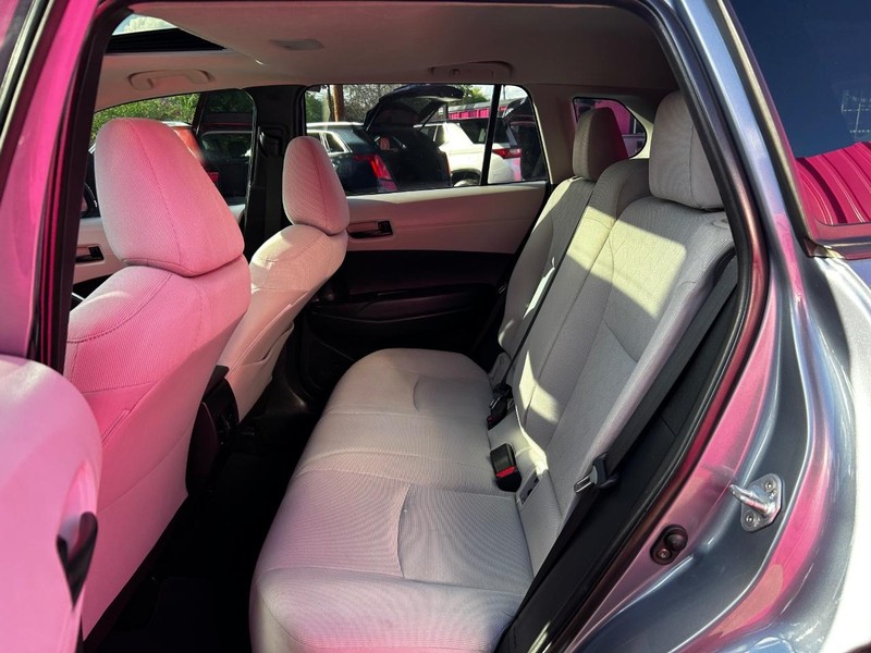 Toyota Corolla Cross Vehicle Full-screen Gallery Image 9