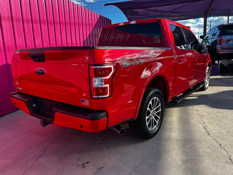 Ford F-150 Vehicle Full-screen Gallery Image 3