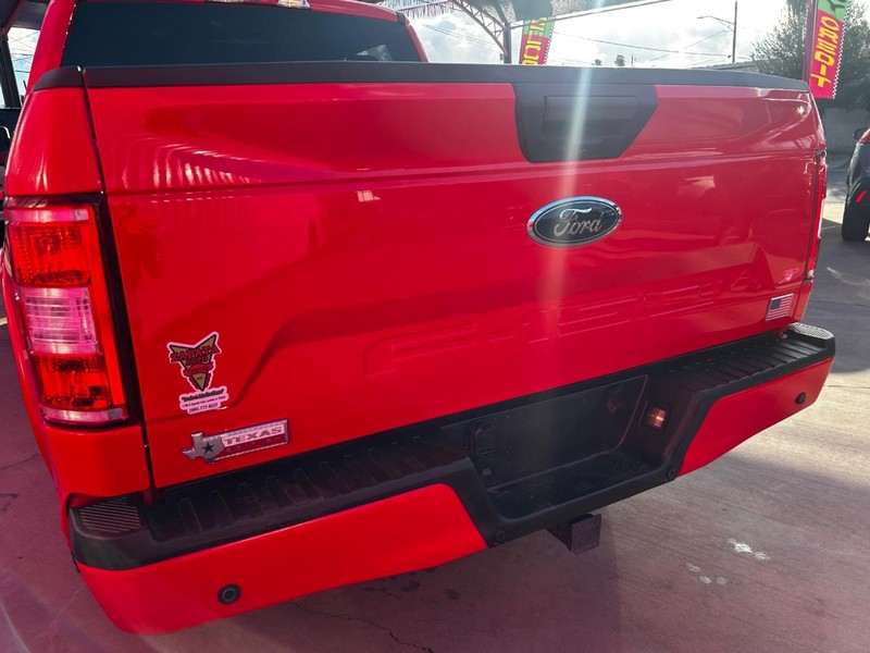 Ford F-150 Vehicle Full-screen Gallery Image 5