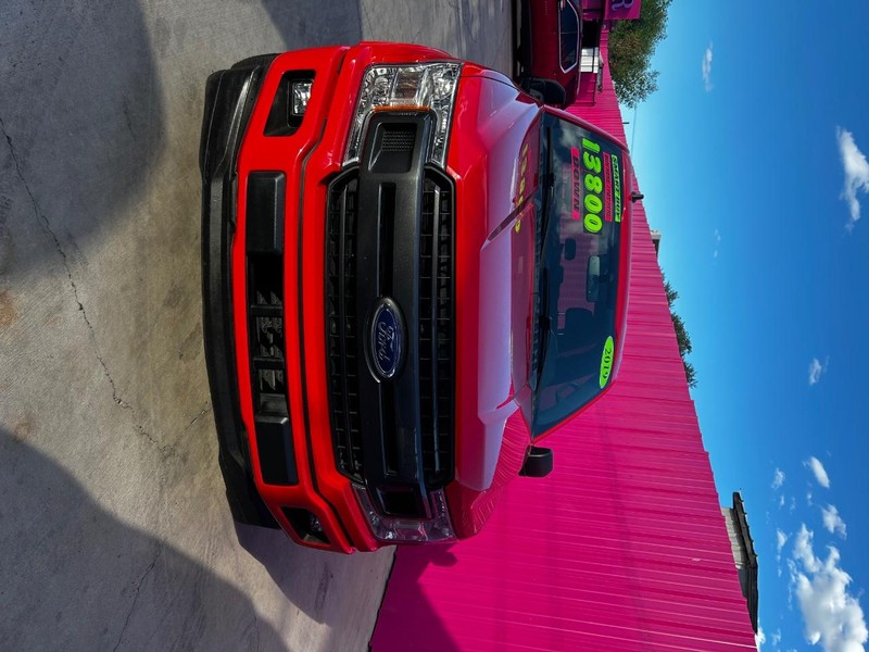 Ford F-150 Vehicle Full-screen Gallery Image 6