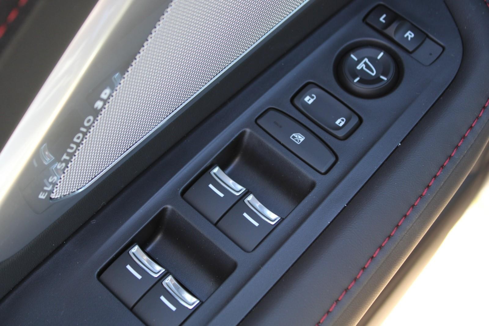 Acura RDX Vehicle Image 16