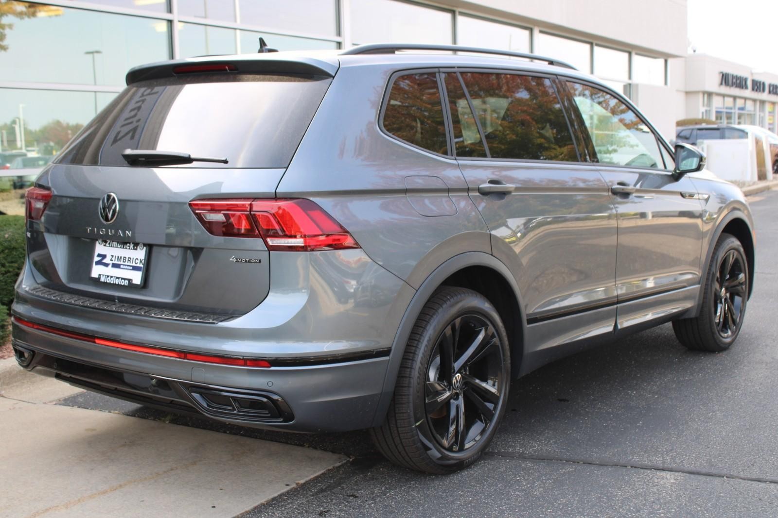 Volkswagen Tiguan/Taos Vehicle Image 03