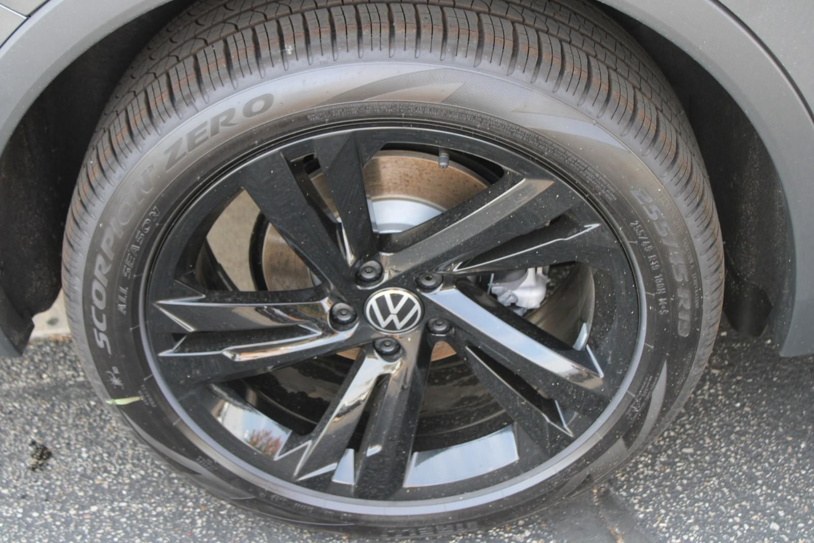 Volkswagen Tiguan/Taos Vehicle Image 04