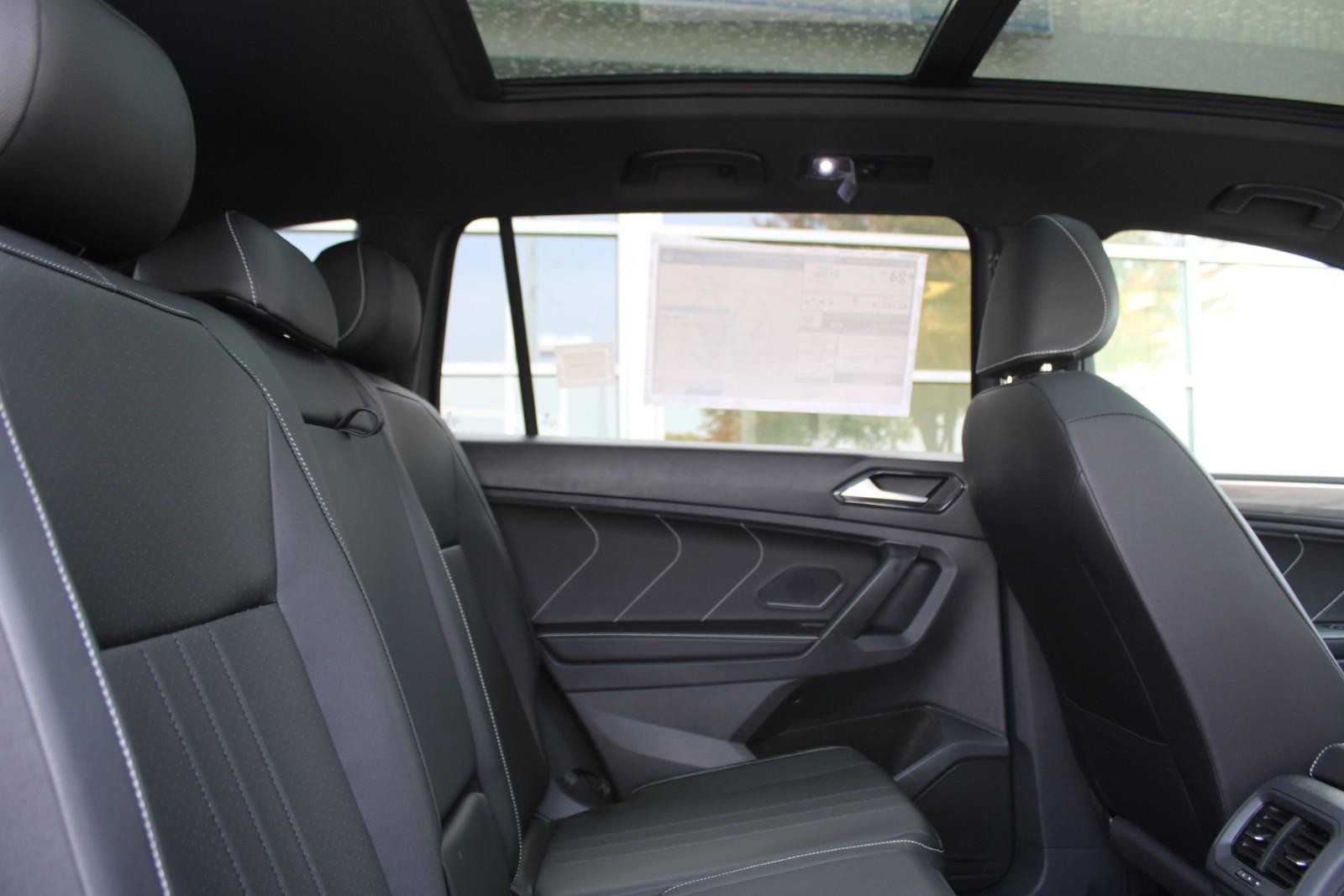 Volkswagen Tiguan/Taos Vehicle Image 05