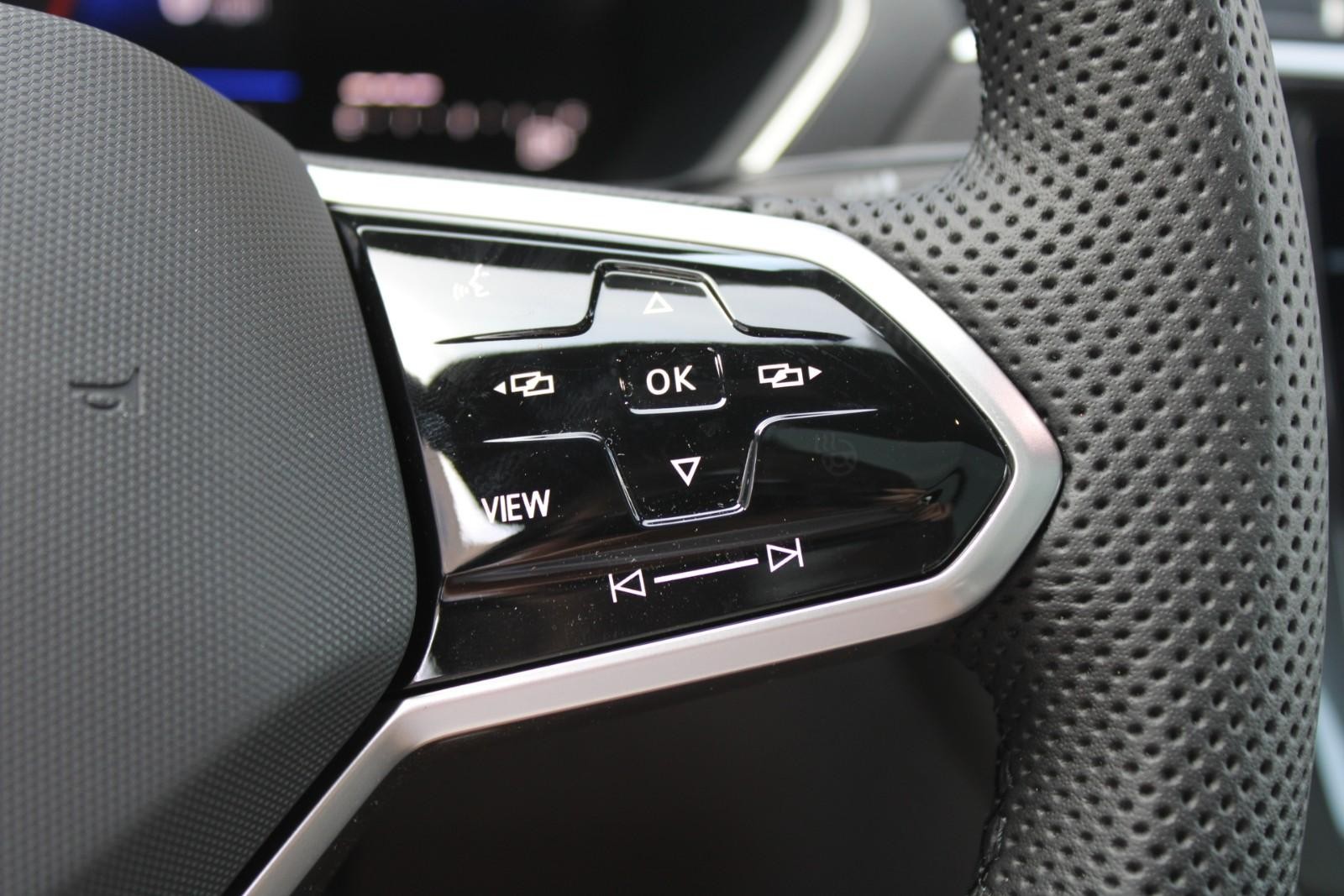 Volkswagen Tiguan/Taos Vehicle Image 12