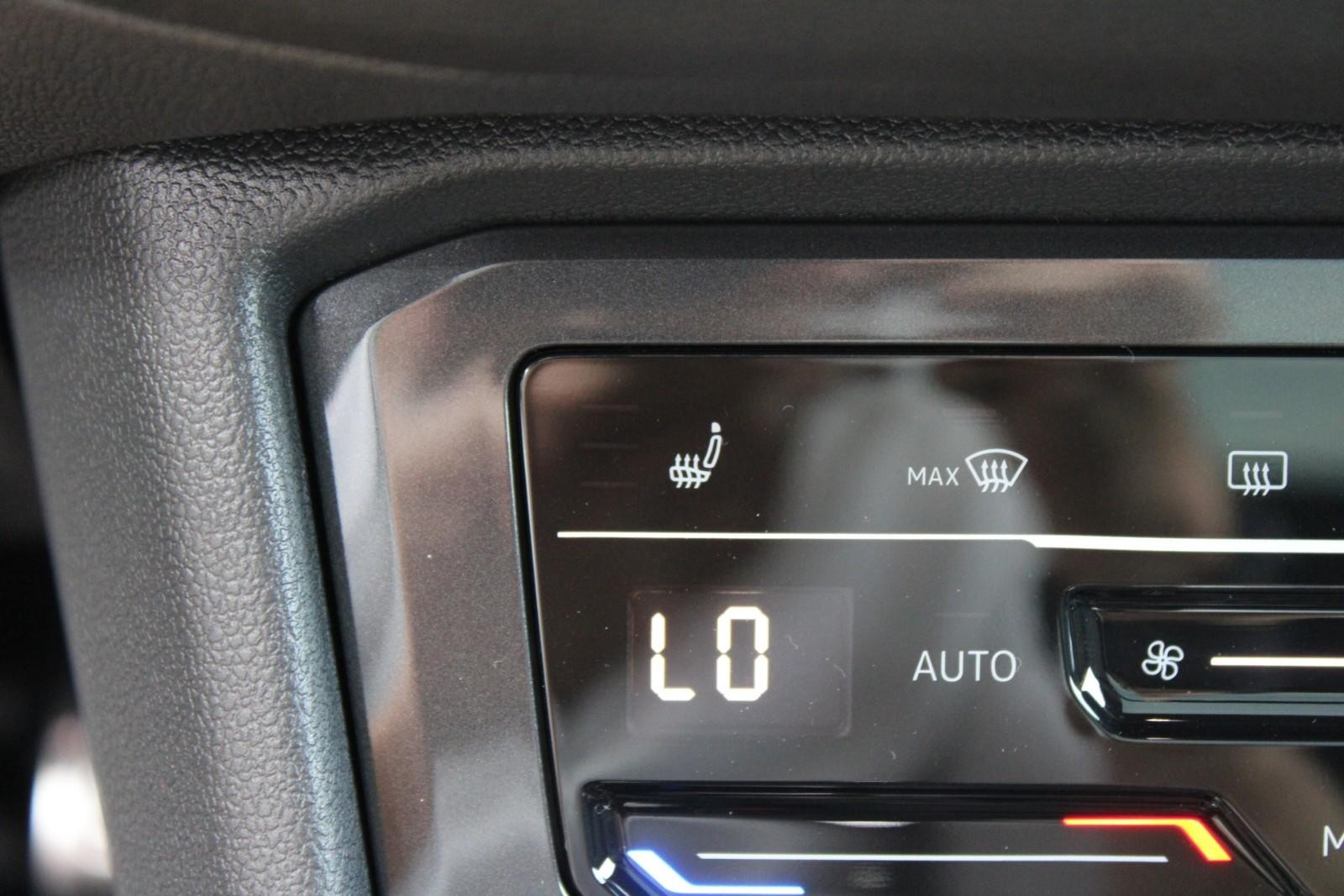 Volkswagen Tiguan/Taos Vehicle Image 14