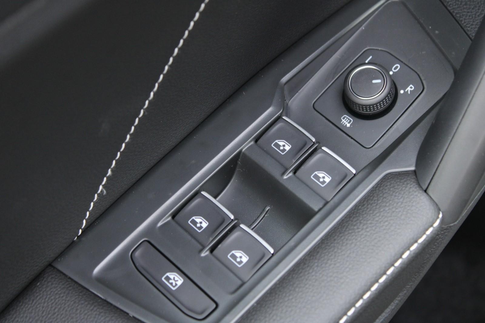 Volkswagen Tiguan/Taos Vehicle Image 15