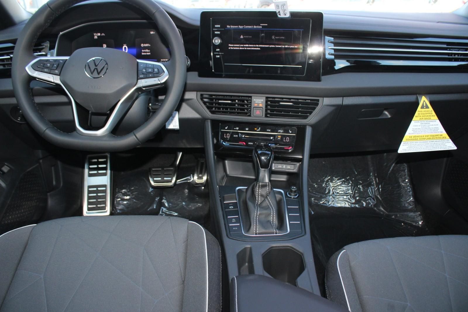 Volkswagen Jetta Vehicle Image 06