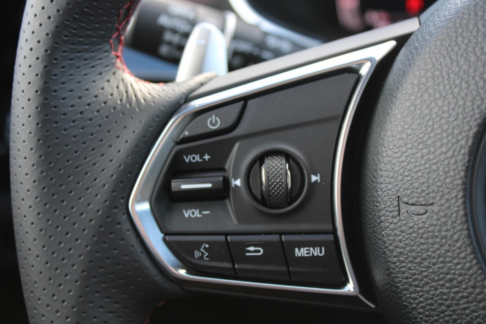 Acura MDX Vehicle Image 11