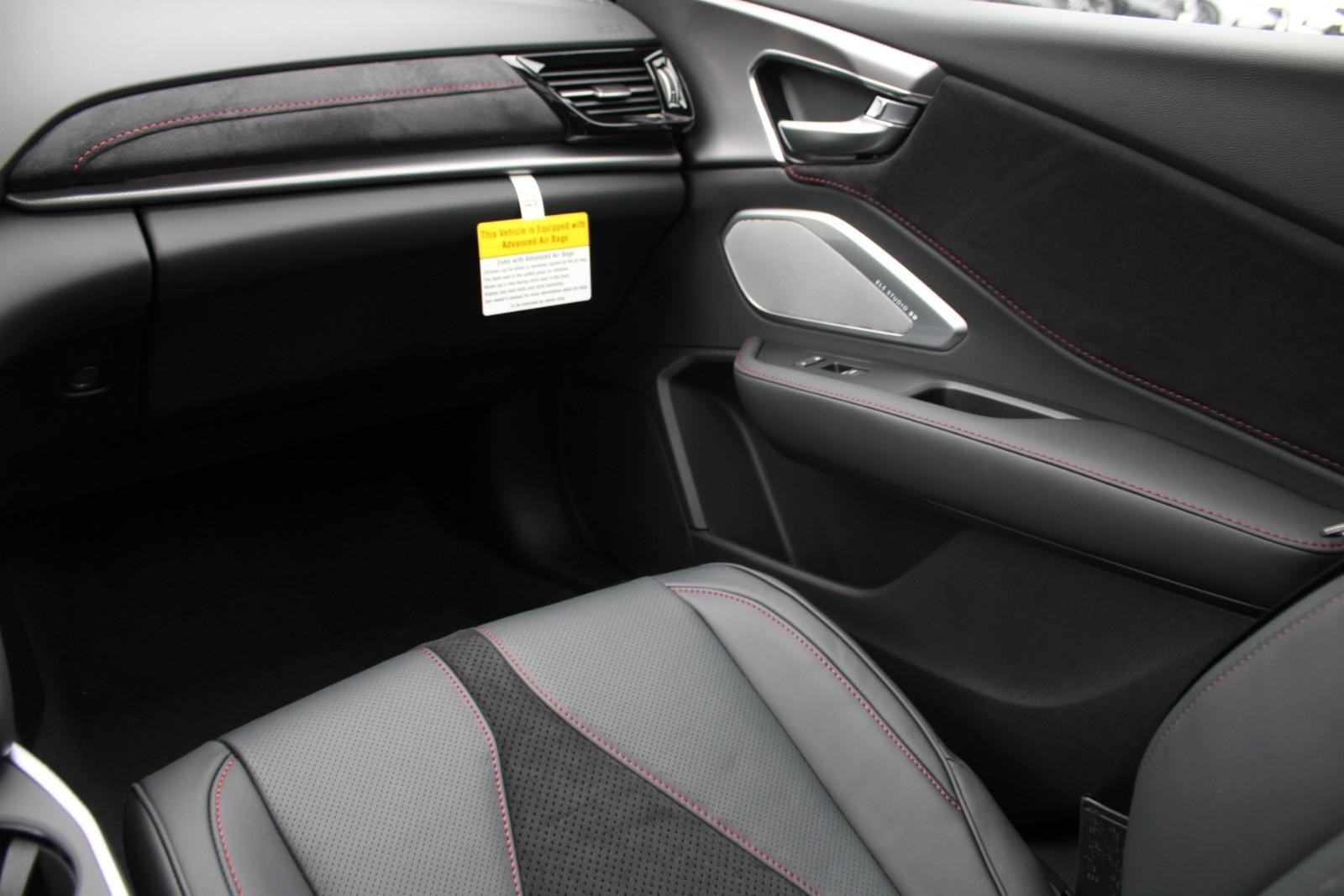 Acura RDX Vehicle Image 10
