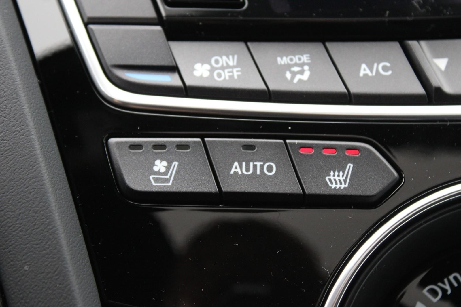 Acura RDX Vehicle Image 14