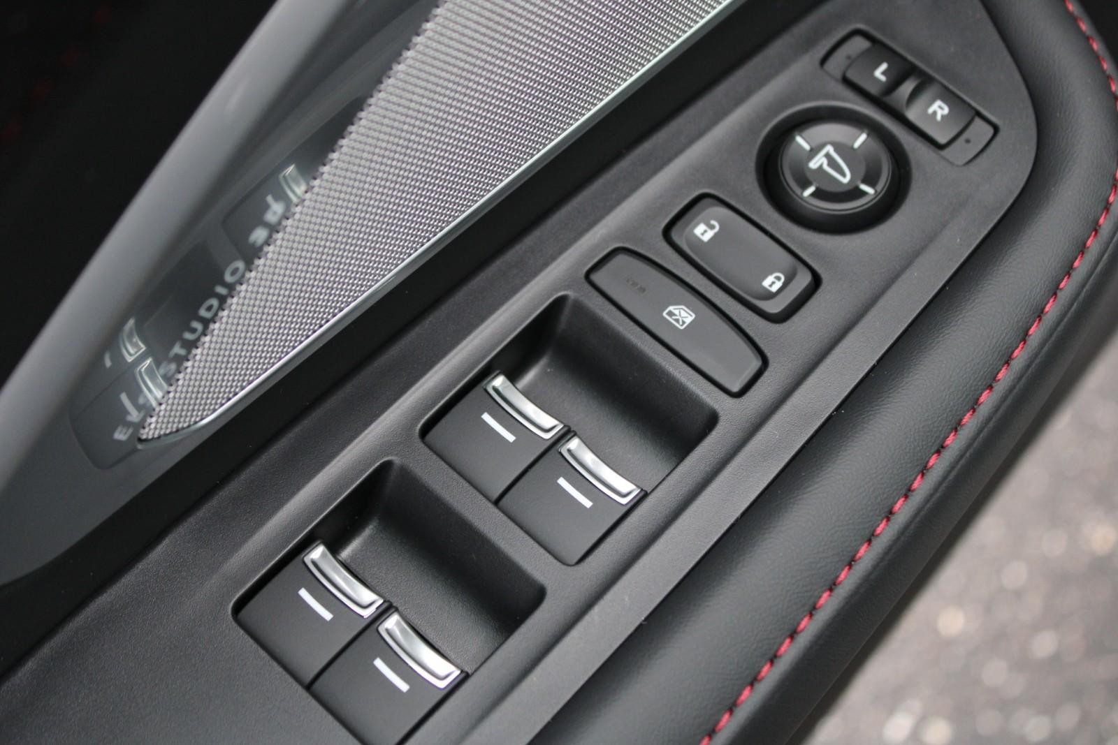 Acura RDX Vehicle Image 15