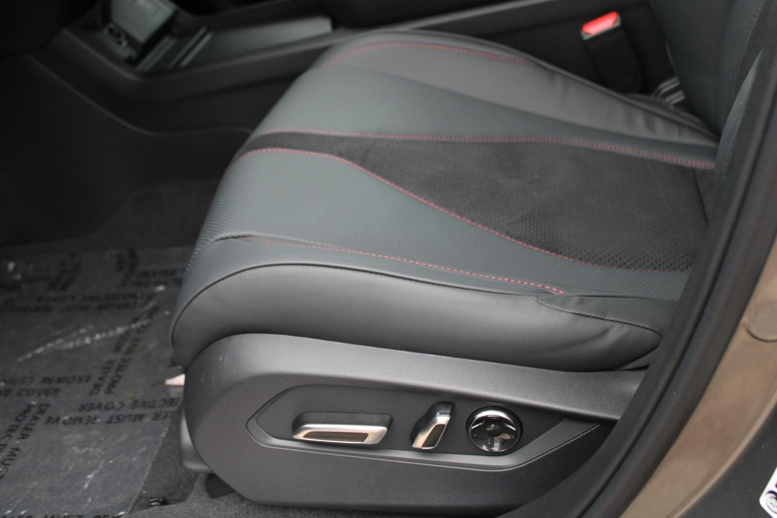 Acura RDX Vehicle Image 16