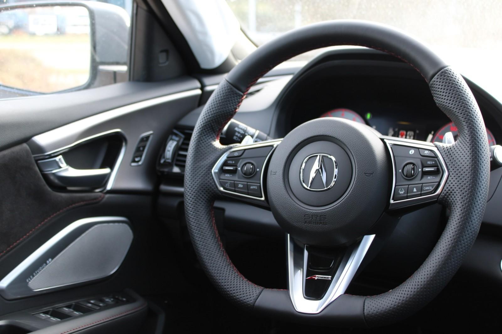 Acura RDX Vehicle Image 09