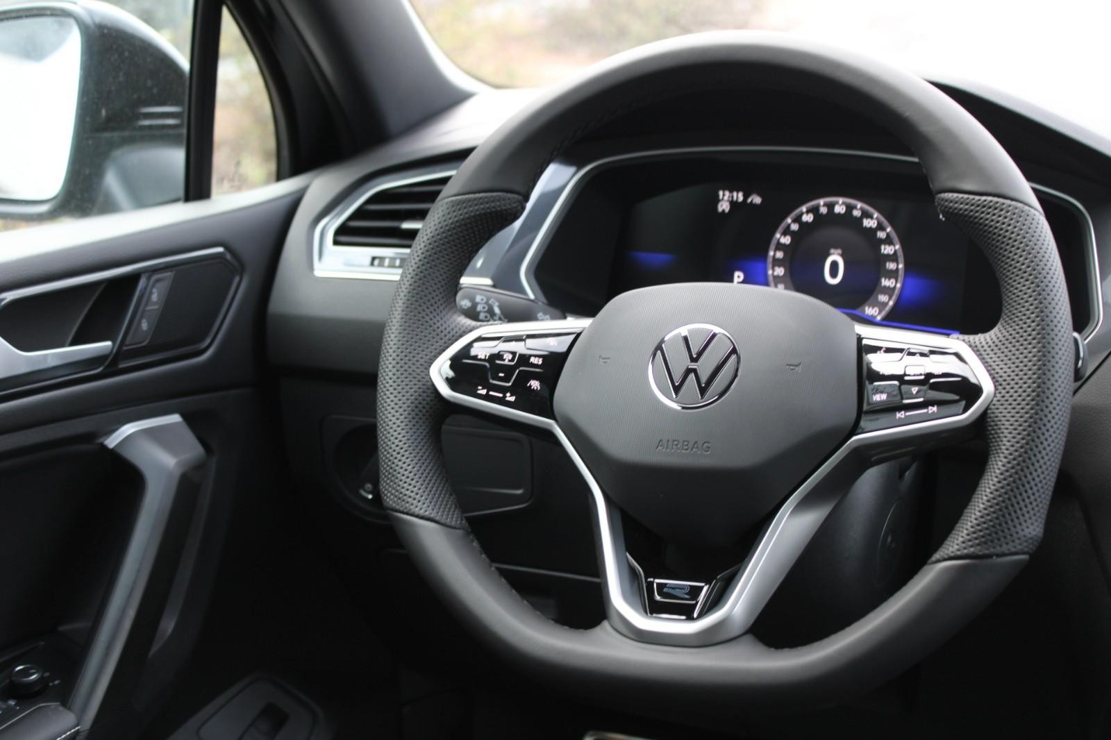 Volkswagen Tiguan Vehicle Image 09