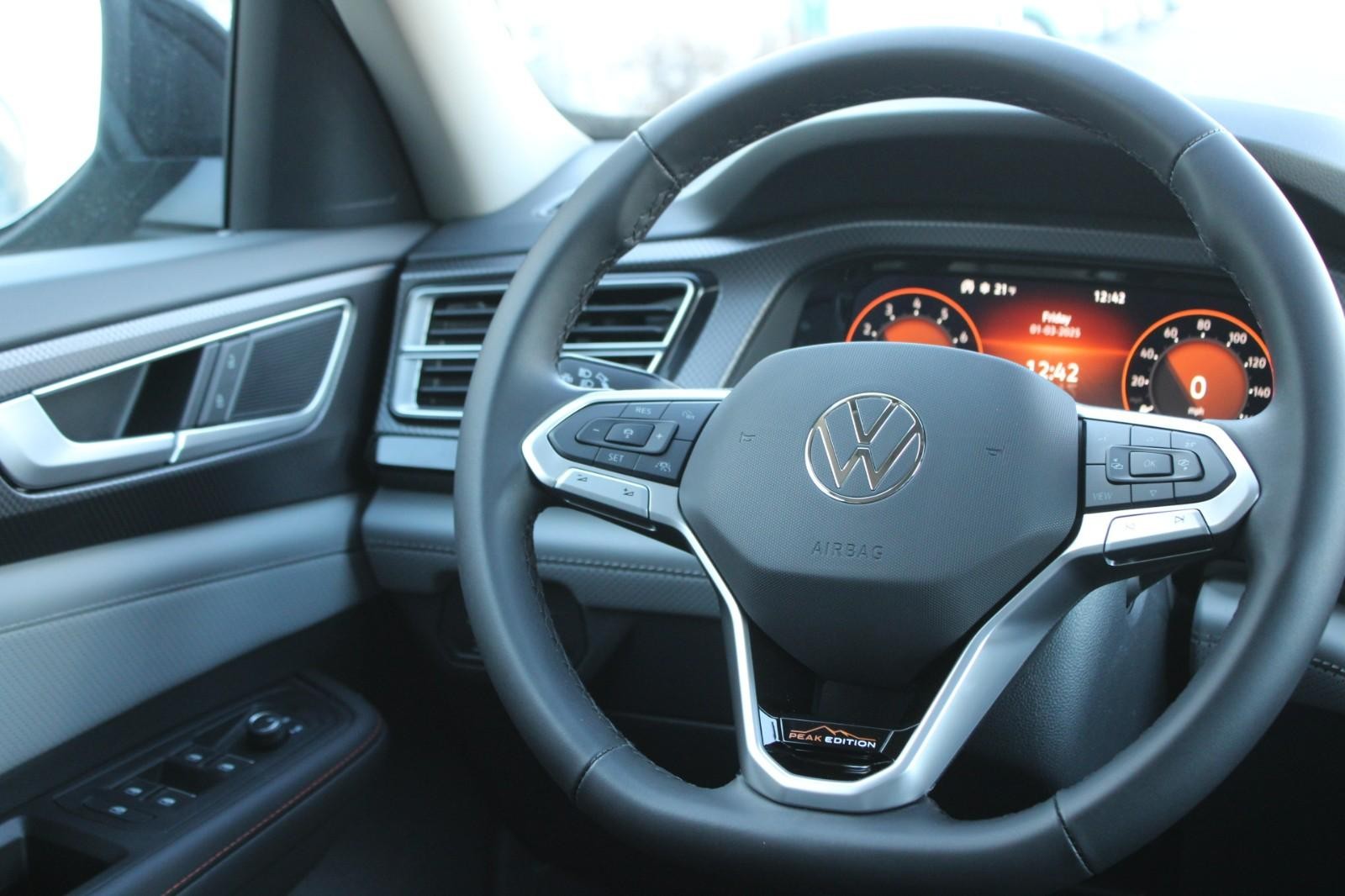 Volkswagen Atlas Vehicle Image 09