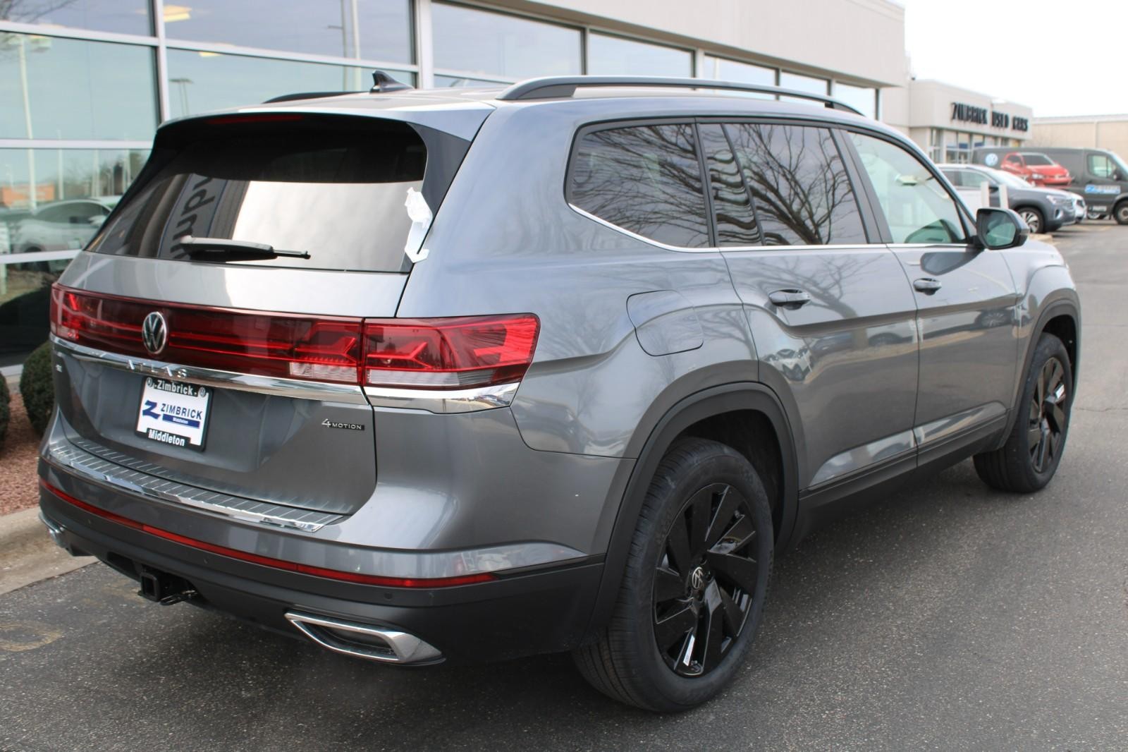 Volkswagen Atlas Vehicle Image 03