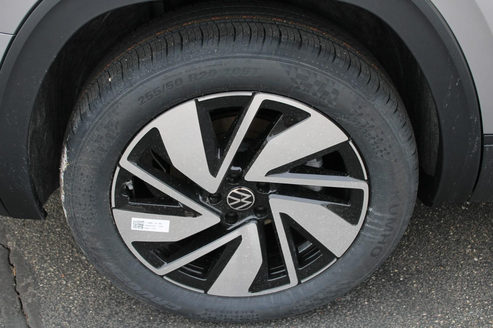 Volkswagen Atlas Vehicle Image 04