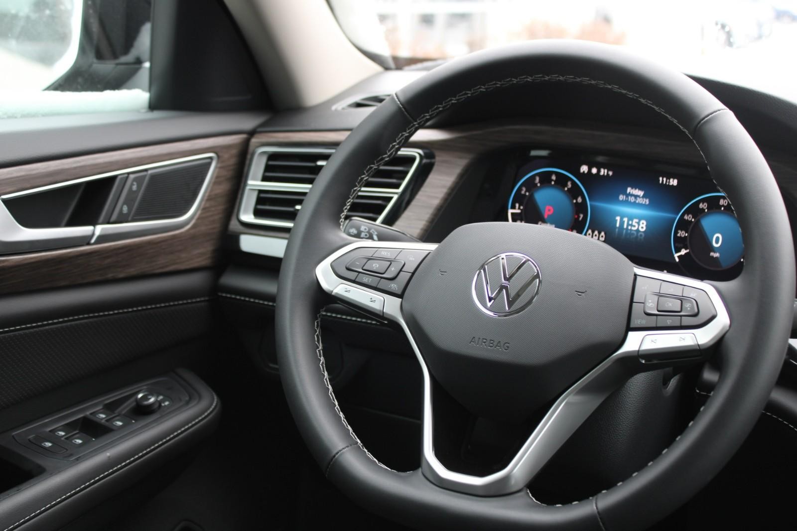 Volkswagen Atlas Vehicle Image 10