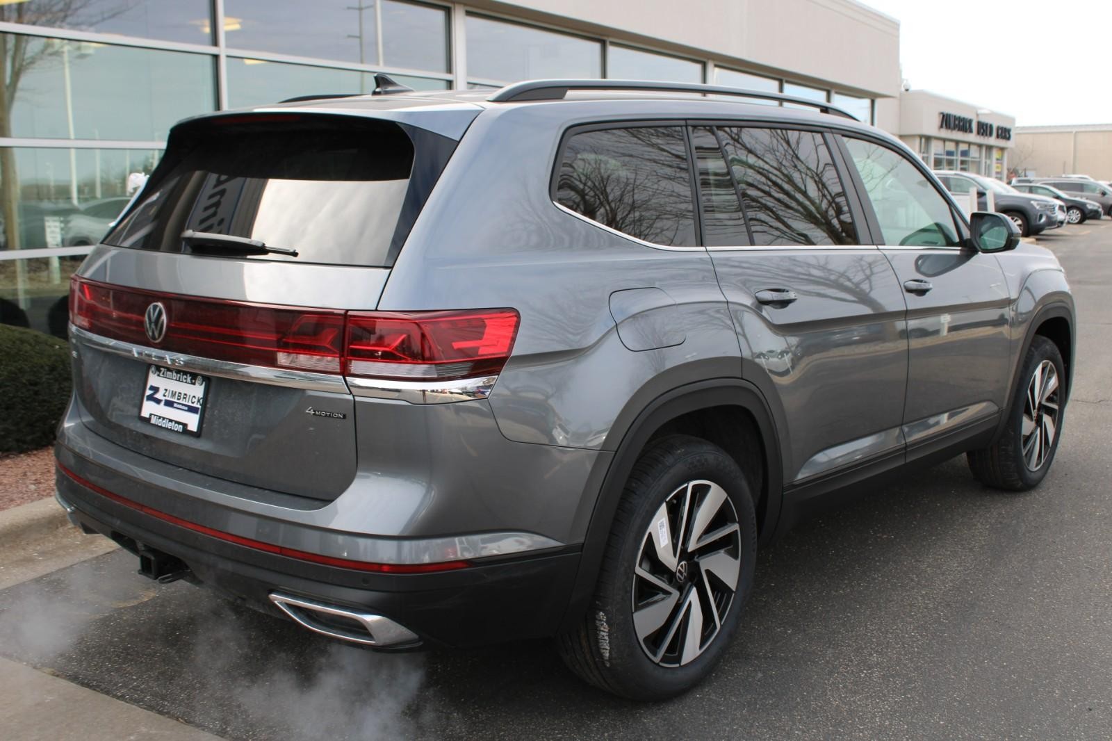 Volkswagen Atlas Vehicle Image 03