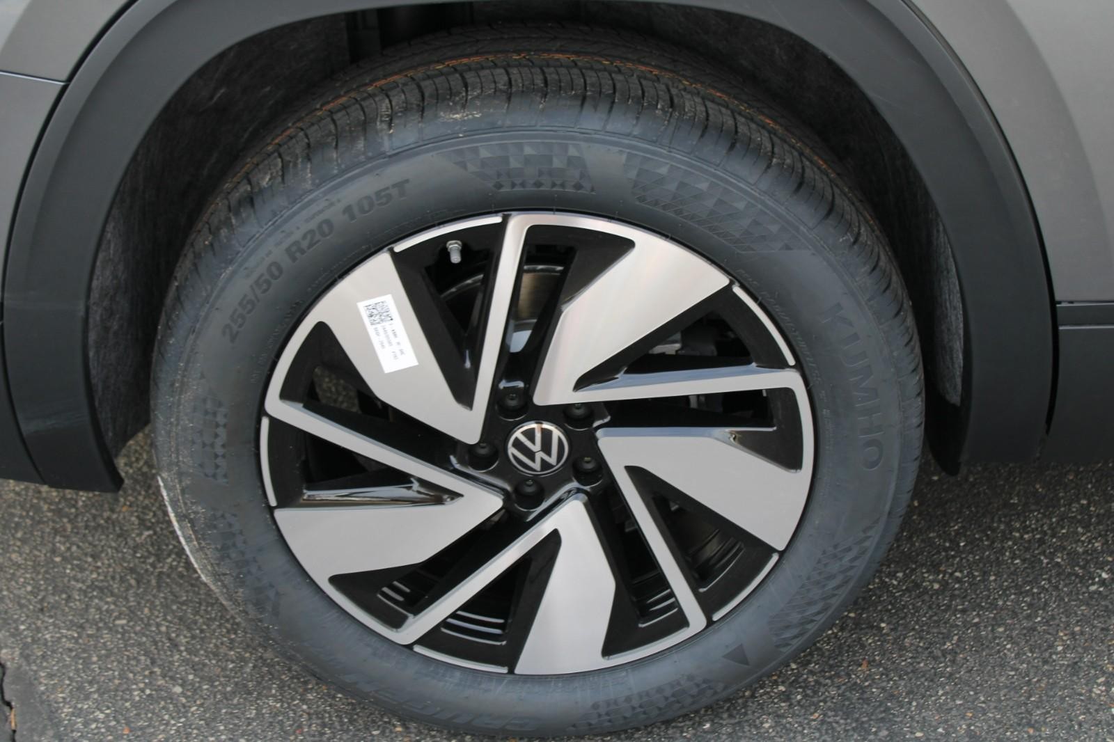 Volkswagen Atlas Vehicle Image 04