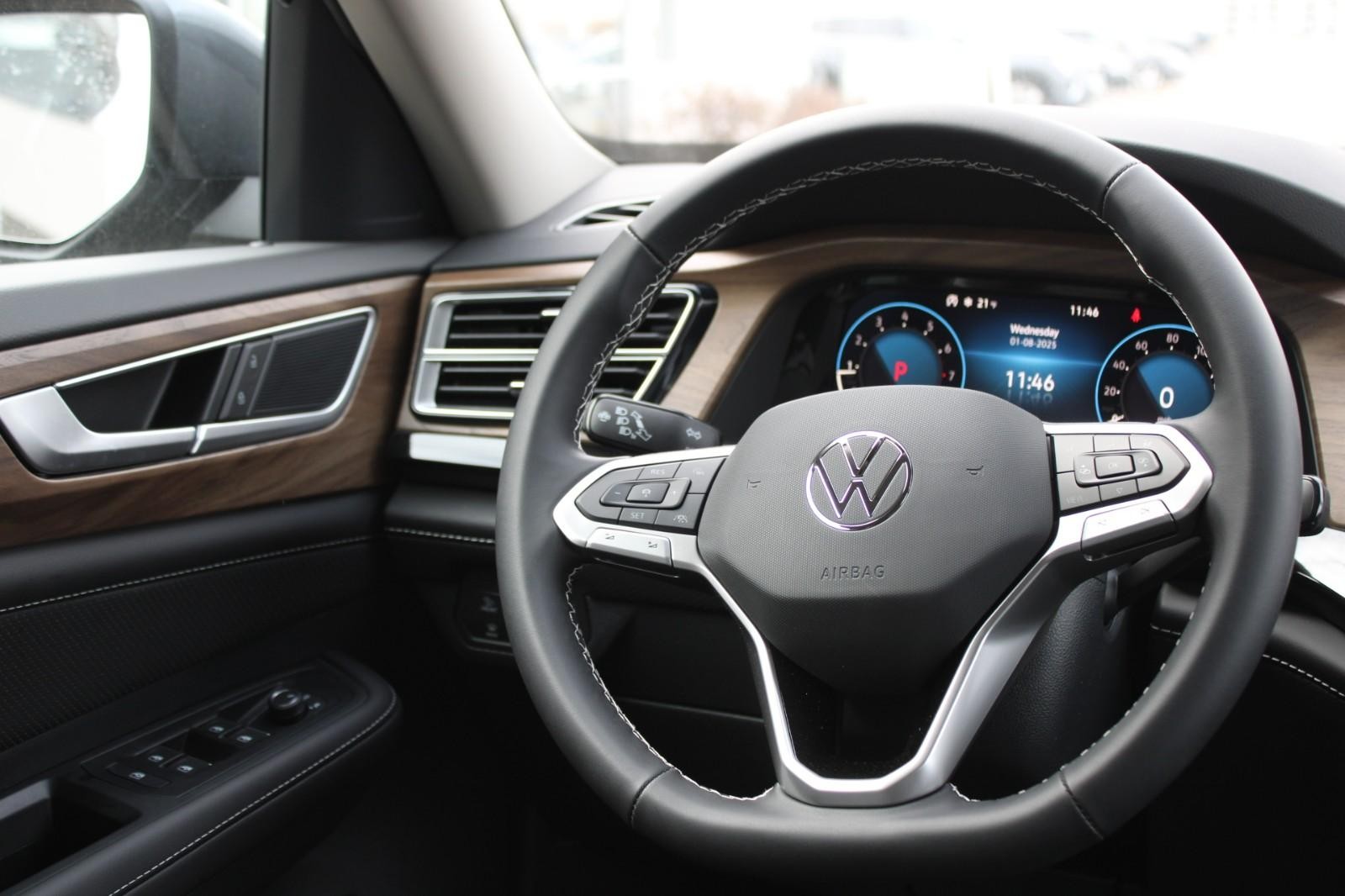 Volkswagen Atlas Vehicle Image 09