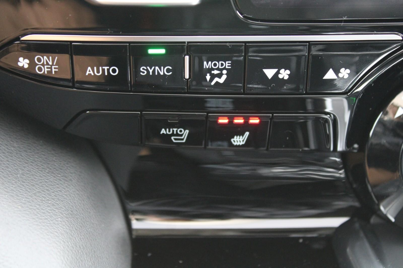 Acura MDX Vehicle Image 14