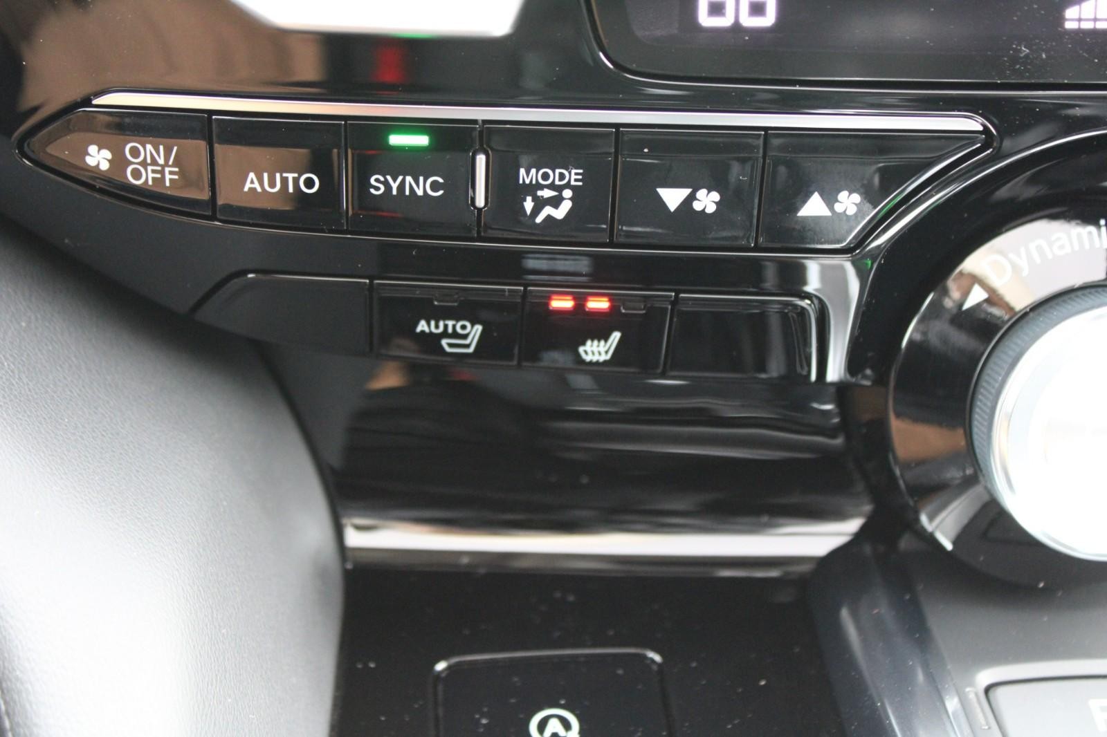 Acura MDX Vehicle Image 14