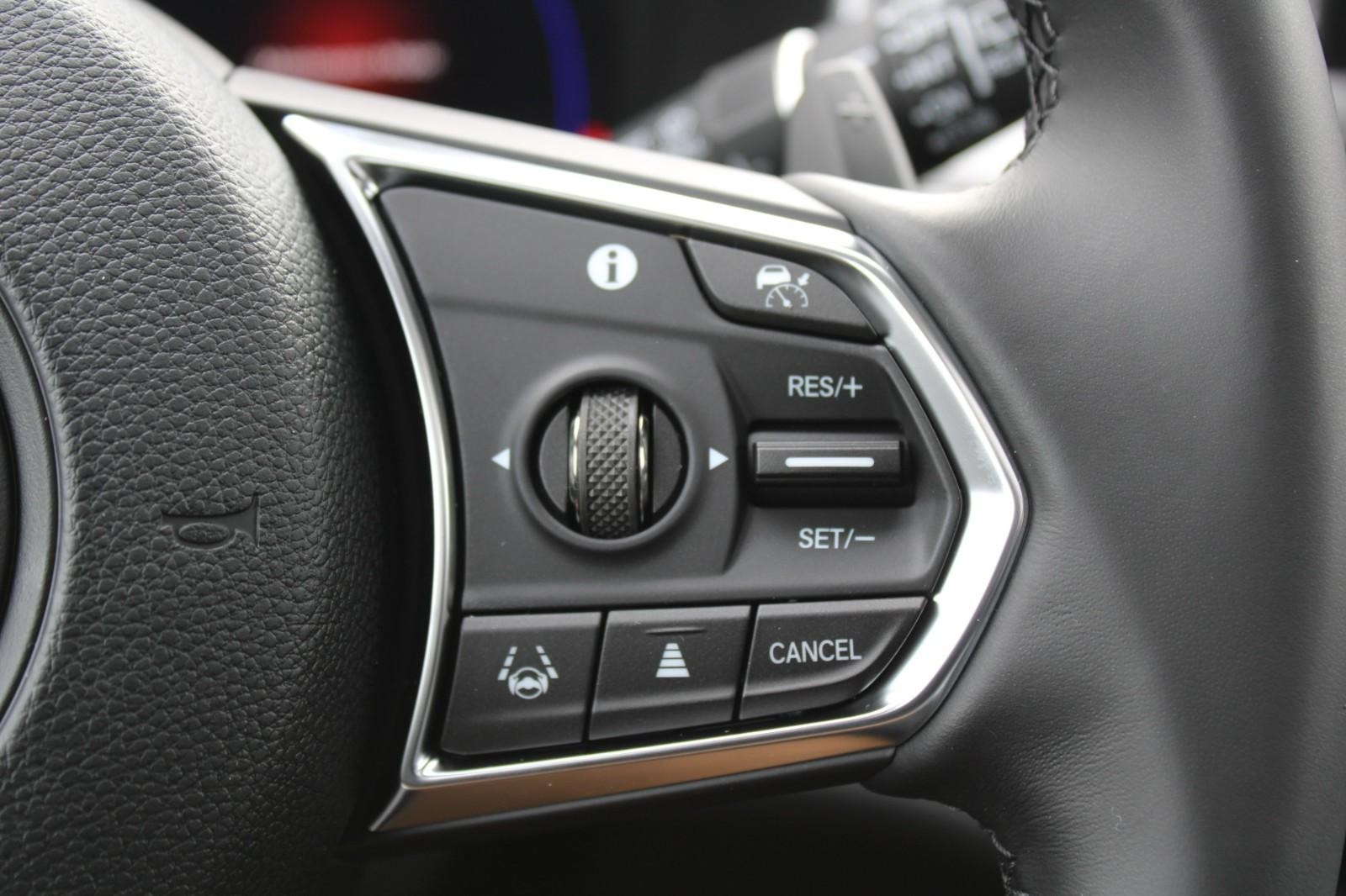 Acura MDX Vehicle Image 12