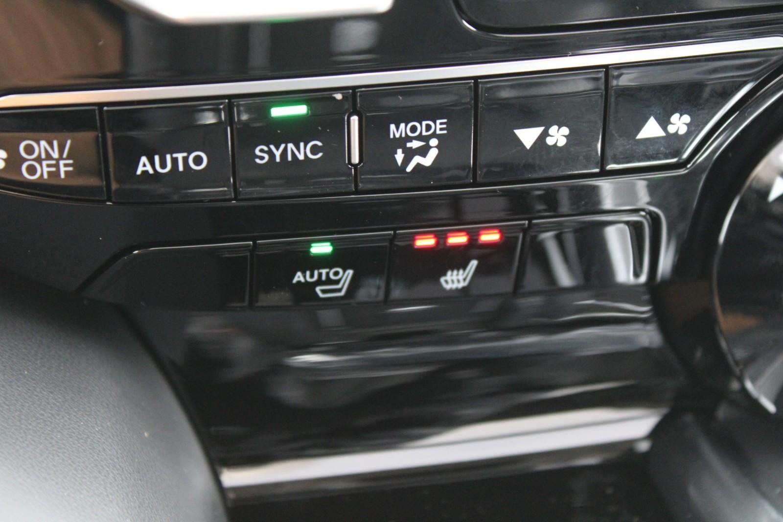 Acura MDX Vehicle Image 14