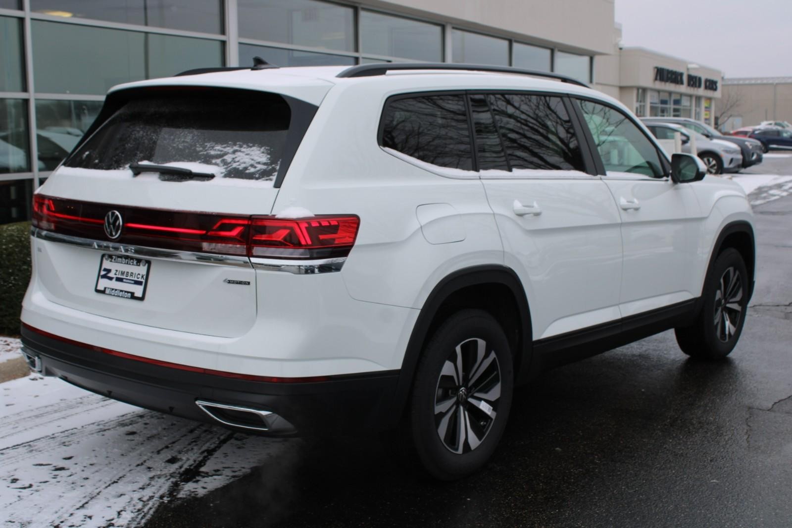 Volkswagen Atlas Vehicle Image 03