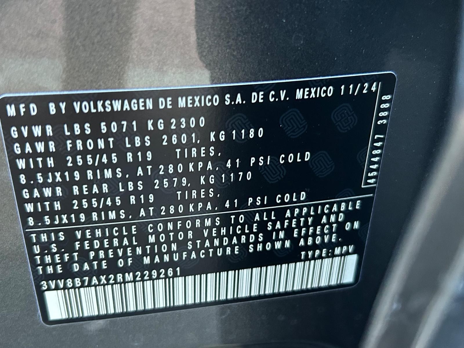 Volkswagen Tiguan Vehicle Image 17