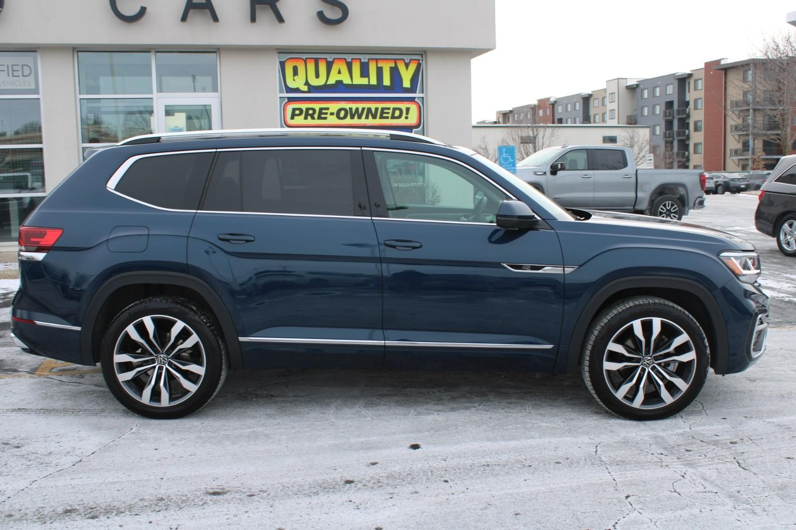 Volkswagen Atlas Vehicle Image 02