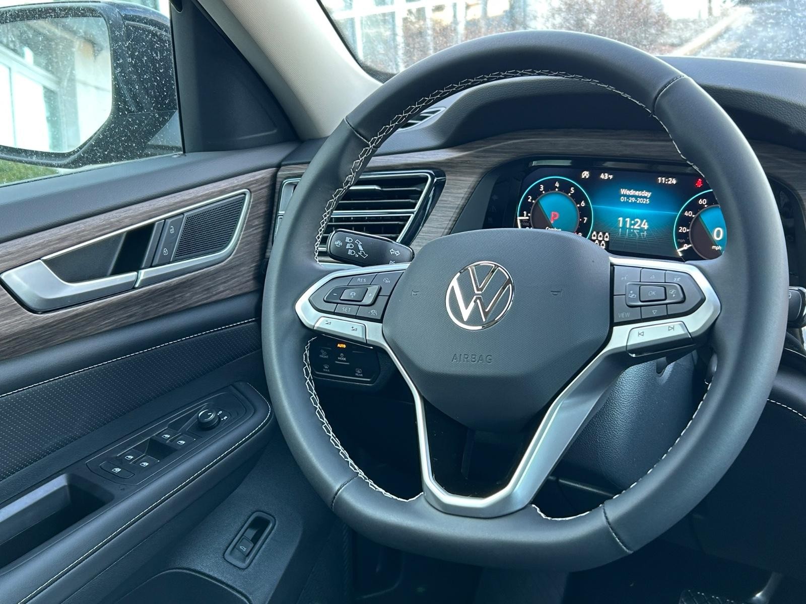 Volkswagen Atlas Vehicle Image 08