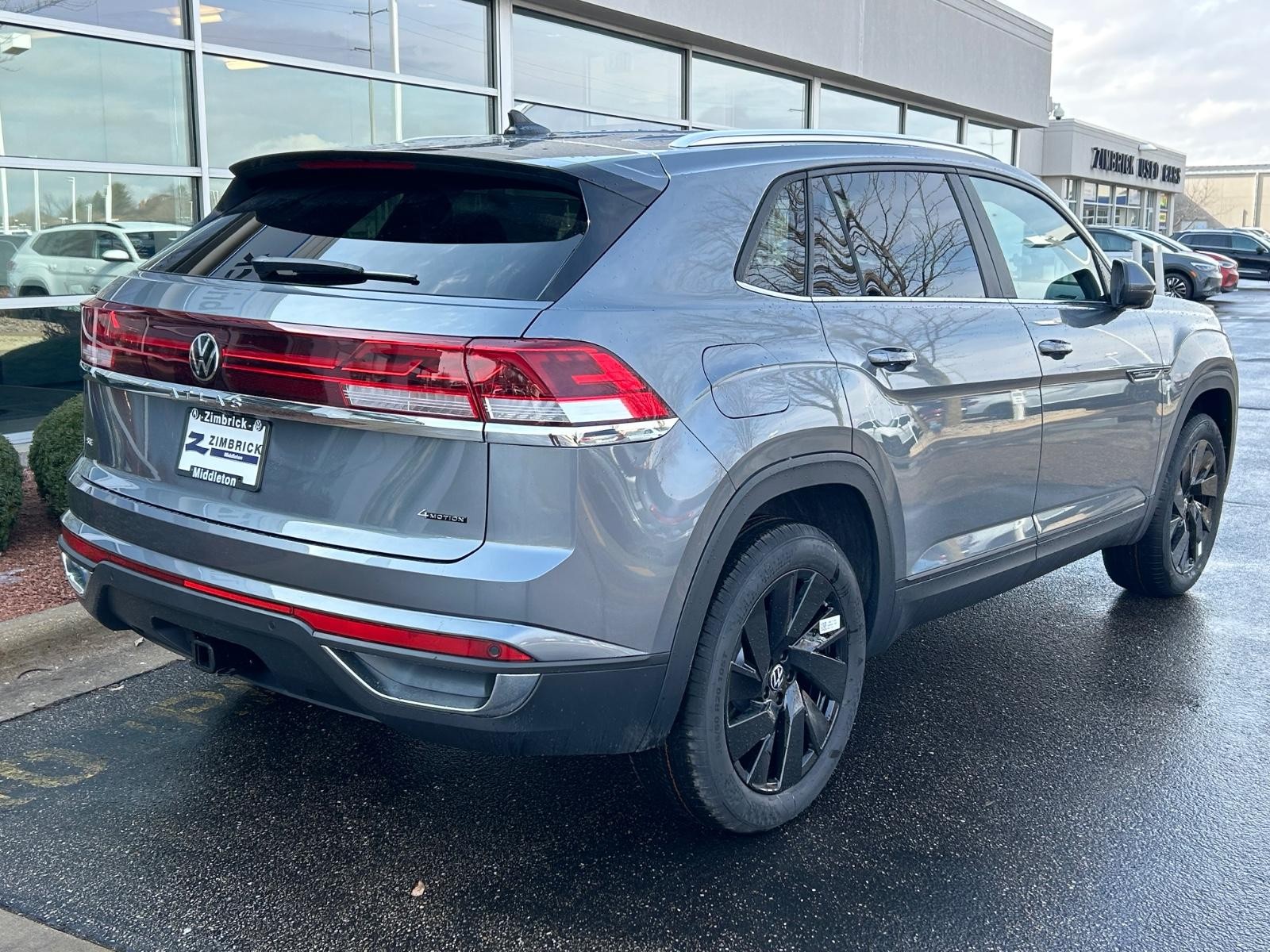 Volkswagen Atlas Cross Sport Vehicle Image 03