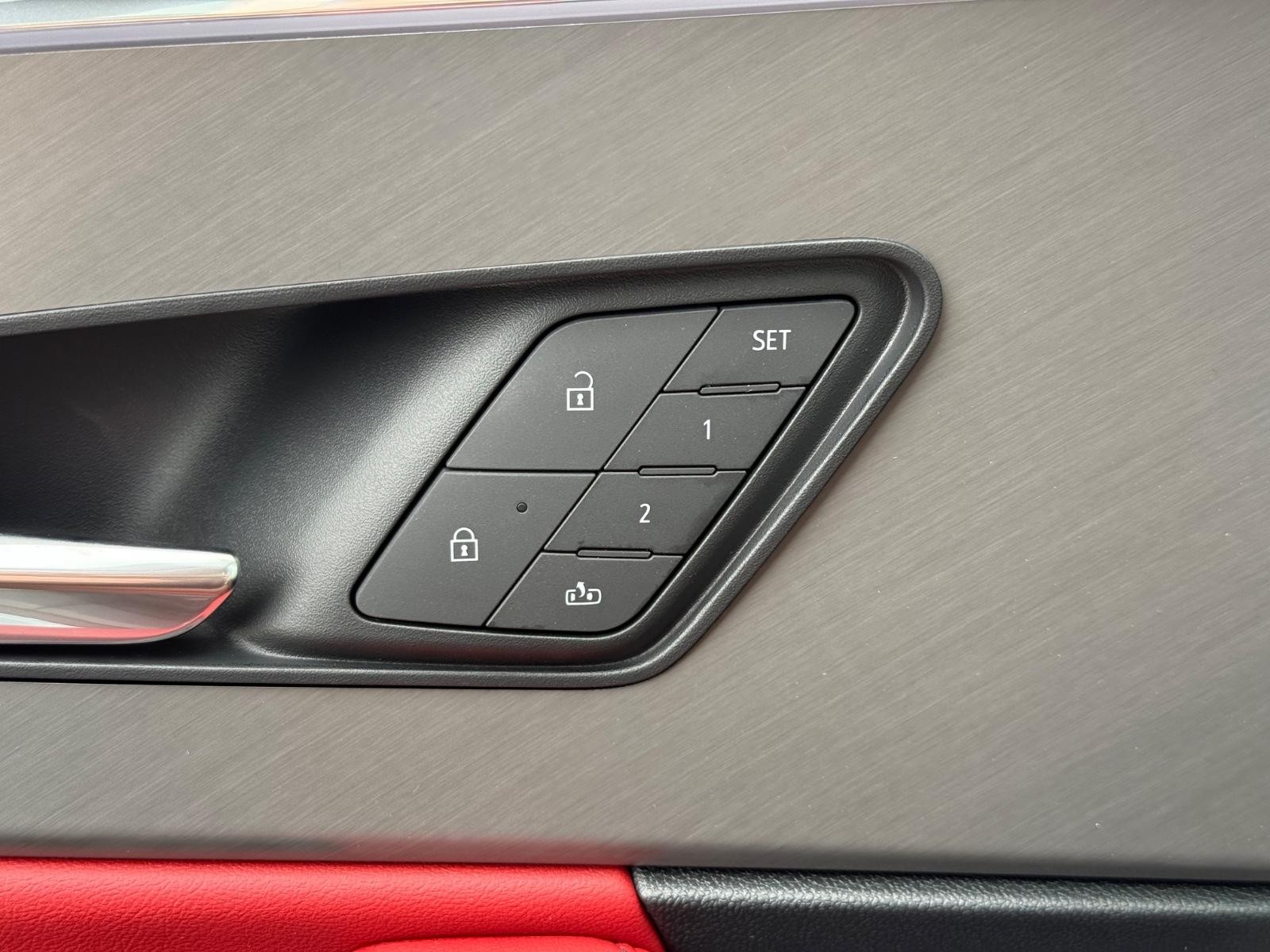 Acura ZDX Vehicle Image 10