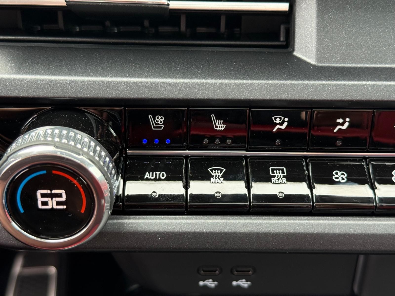 Acura ZDX Vehicle Image 15
