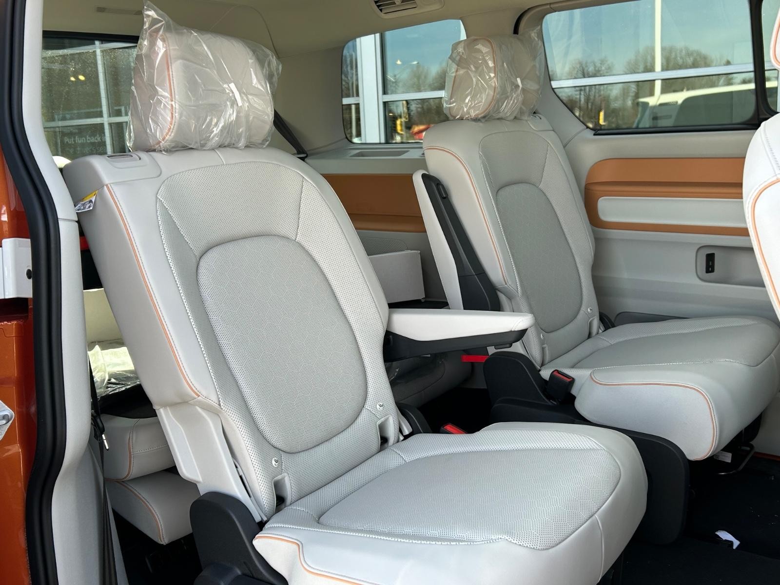 Volkswagen ID. Buzz Vehicle Image 05