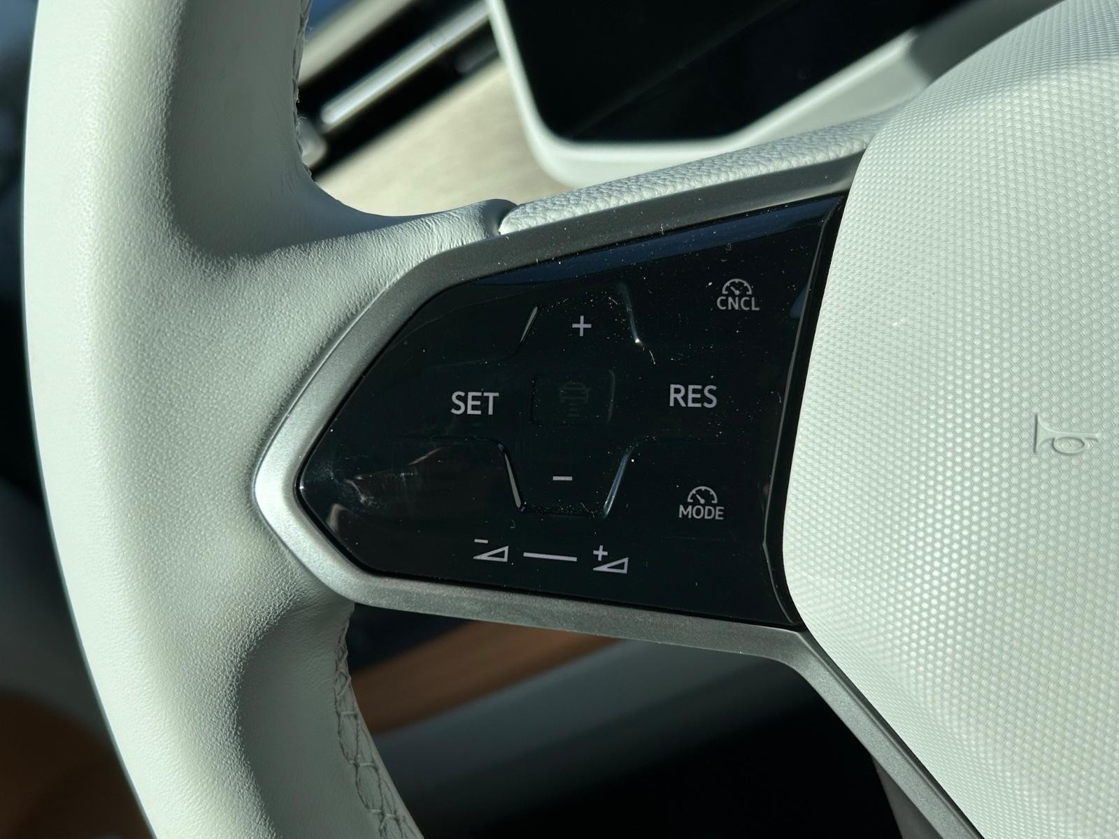 Volkswagen ID. Buzz Vehicle Image 11