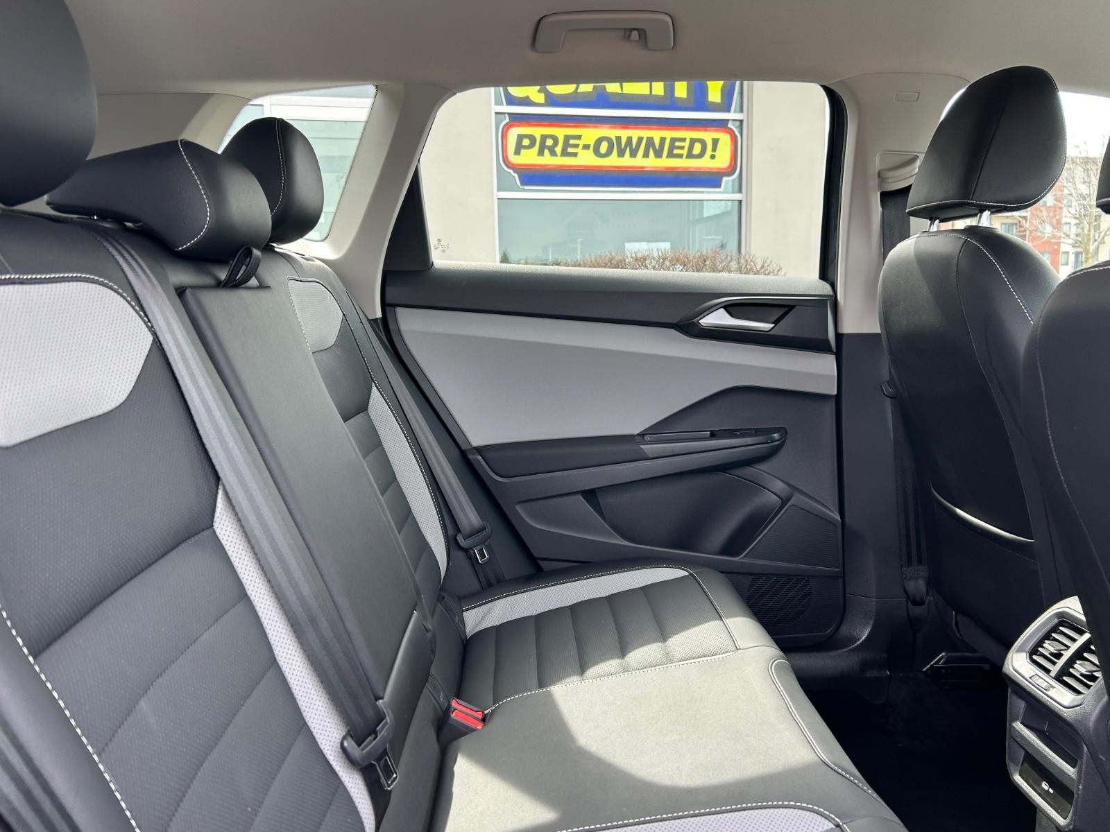 Volkswagen Taos Vehicle Image 10