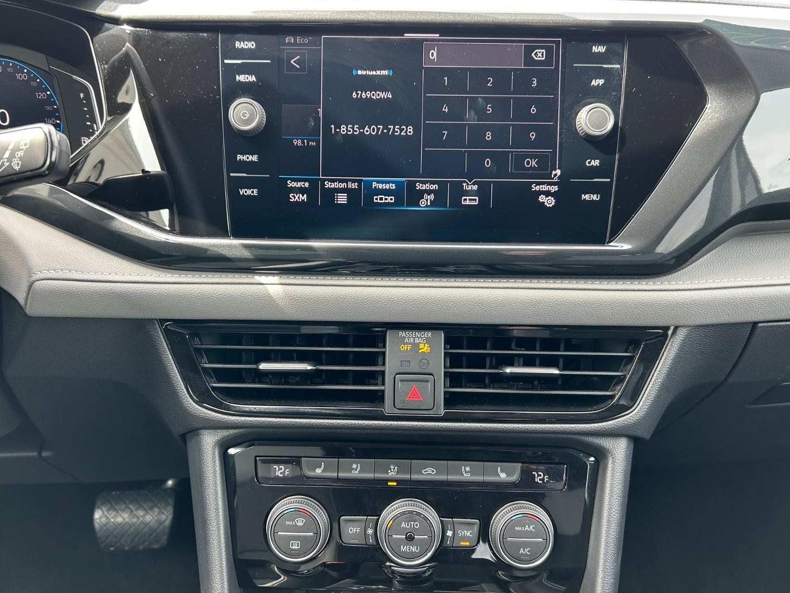 Volkswagen Taos Vehicle Image 12