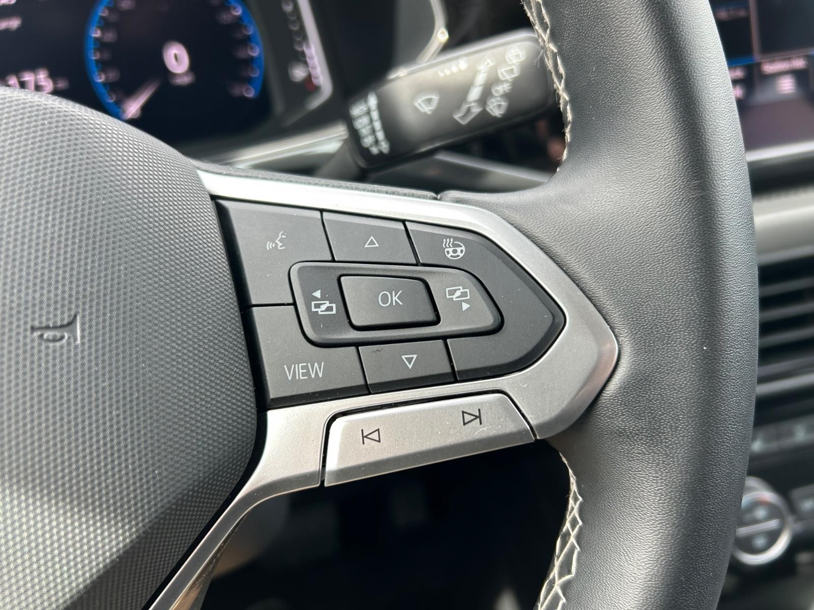 Volkswagen Taos Vehicle Image 17