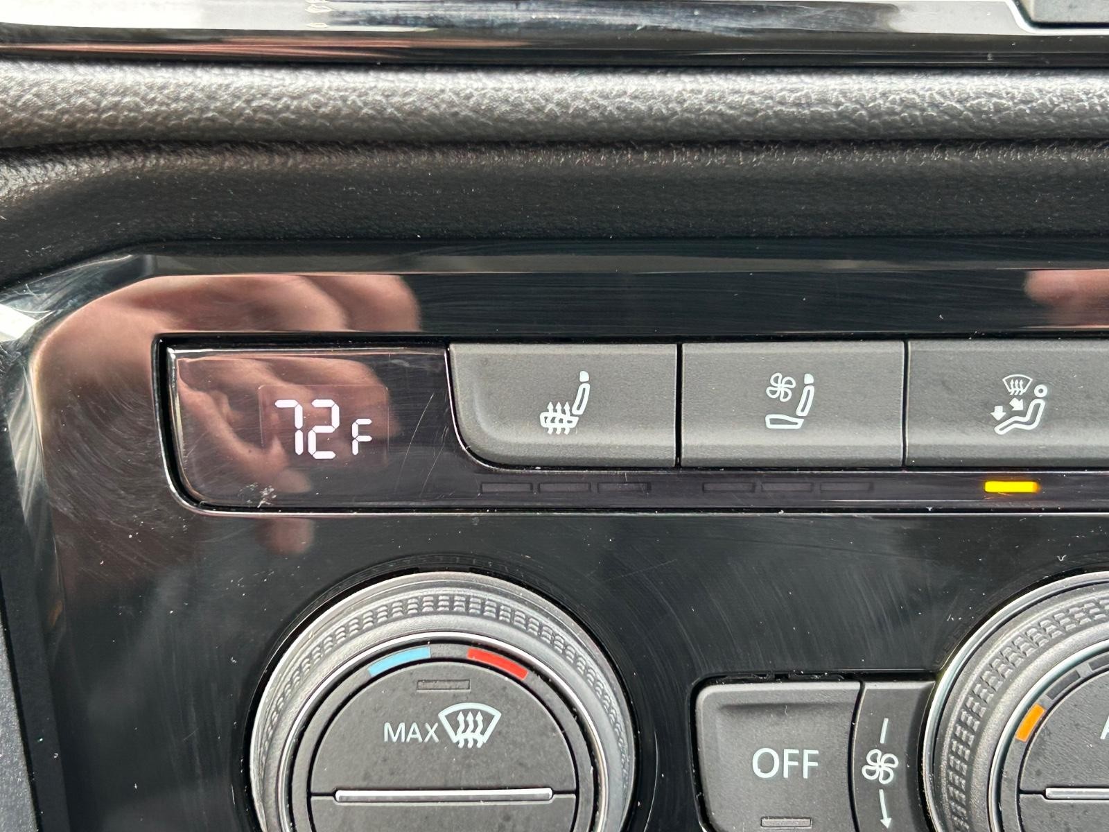 Volkswagen Taos Vehicle Image 20