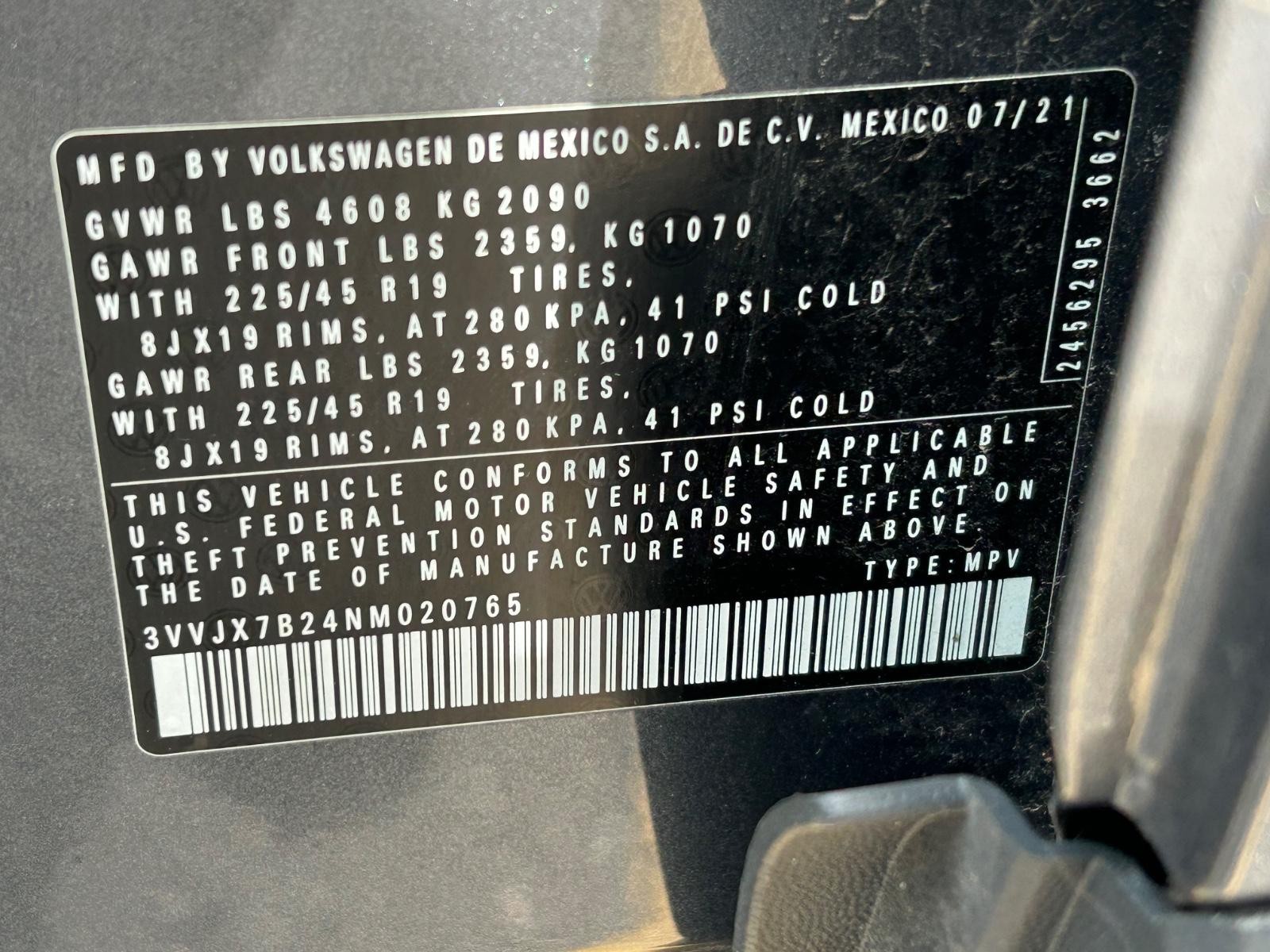 Volkswagen Taos Vehicle Image 23